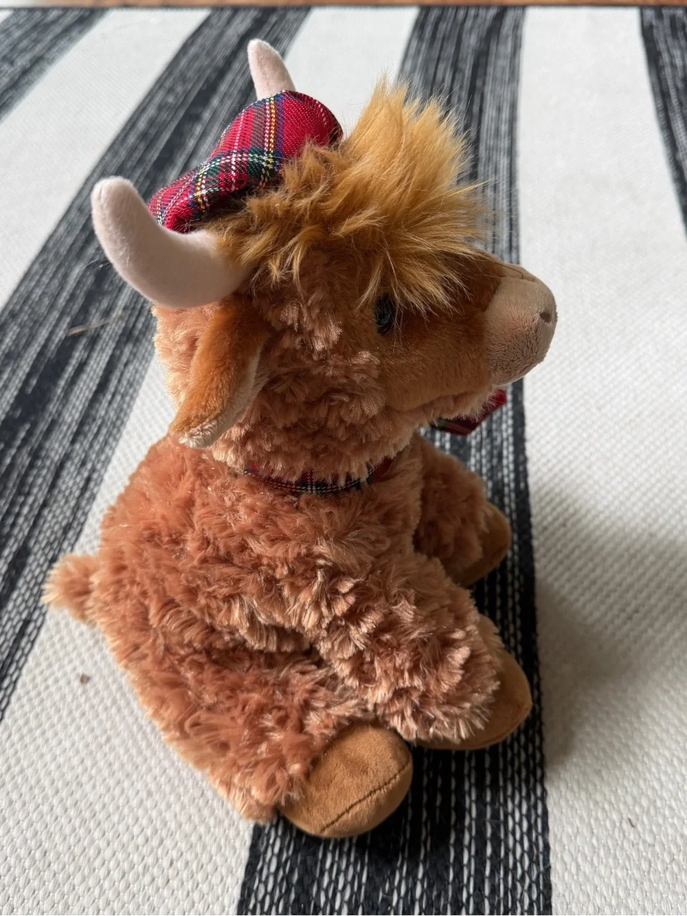 Amari The Cow Scottish Highland Cow Plush in Brown with Red Tartan Hat New! - Picture 3 of 10